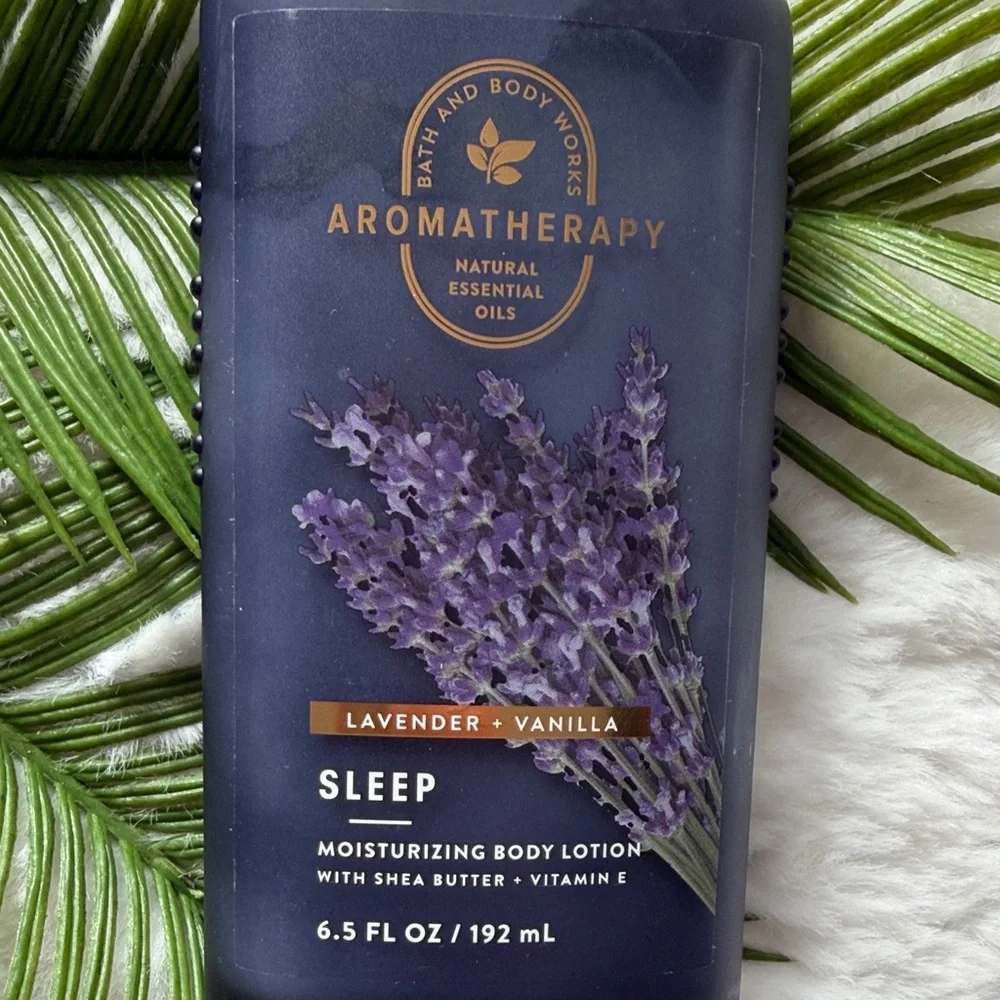 Bath & Body Works Aromatherapy Lavender & Vanilla Body Lotion - Deep Purple